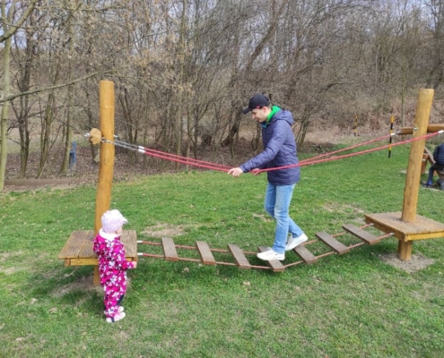 Mix fotografií - divadlo, sport, výuka