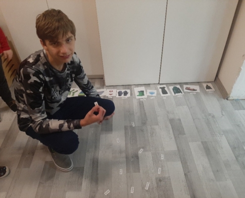 solná jeskyně, canisterapie, tělocvik, hudební a výtvarná výchova