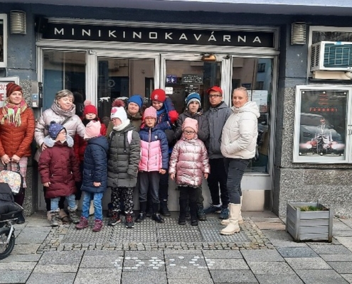 celá škola navštívila Minikino kavárna