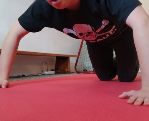 zacvičili si pár jógových pozic