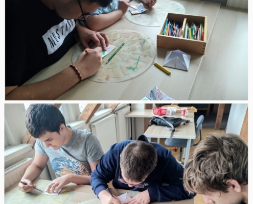 v Pracovních činnostech vyzkoušeli origami skládačku