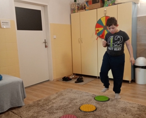 Cviky na rovnováhu, cvičení ve dvojicích