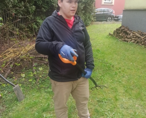 zpracování kompostu - promíchávání vrstev
