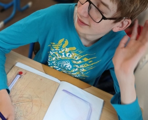 Učíme se psát psacím, počítat s počítadlem i bez