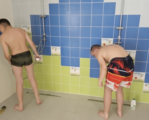 Tentokrát jsme v bazénu cvičili pod odborným vedením Lenky