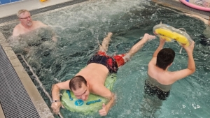 Par fotek z výuky, solná jeskyně a plavání