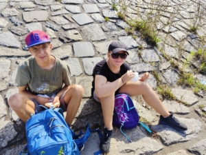 Poslední den příměstského tábora jsme si užili v Kavárně na Wolkrovce