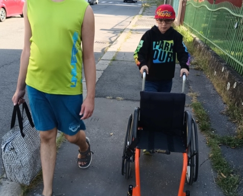 nosíme (nejen) svačinky kamarádům na Wolkerovku