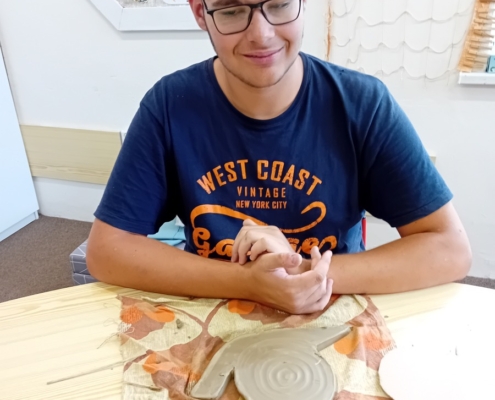 V prvním kroužku keramiky jsme si vyrobili šneka