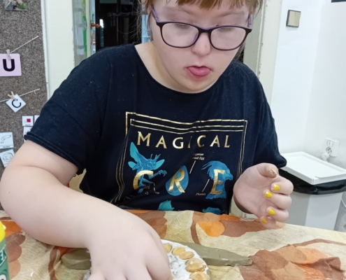 V prvním kroužku keramiky jsme si vyrobili šneka