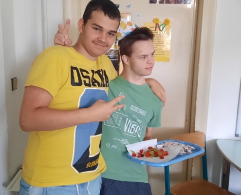 ve třídě H oslavili narozeniny našeho spolužáka a kamaráda Vojtěcha