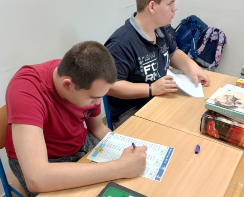 Píšeme, lepíme, názorně ukazujeme a čteme
