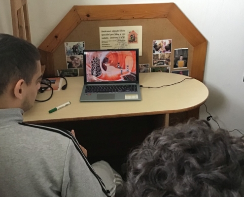Výuka ve třídě, v PC učebně, vycházka a beseda v knihovně