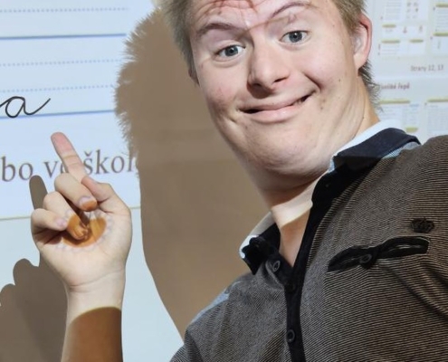 Kluci psali, četli, počítali, pracovali na interaktivní tabuli
