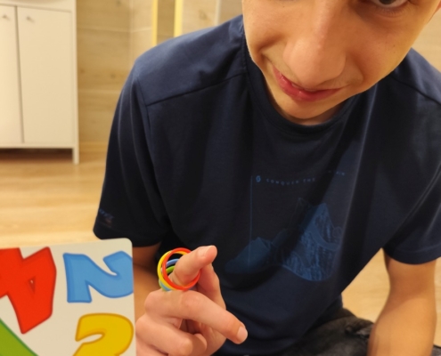ŘÍJEN - provlékání, manipulace, rozlišování barev, nápodoba, hra "Bingo"