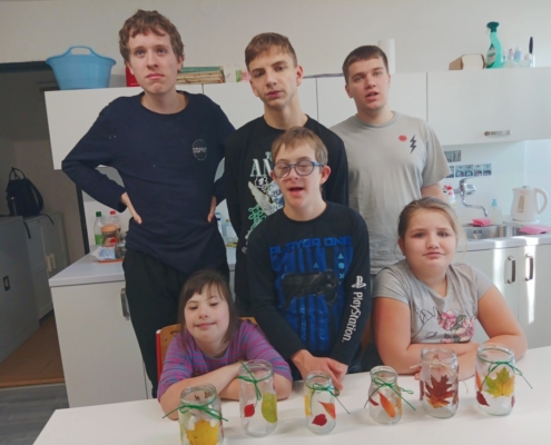 Dnes jsme si s dětmi vyrobili podzimní lucerničky