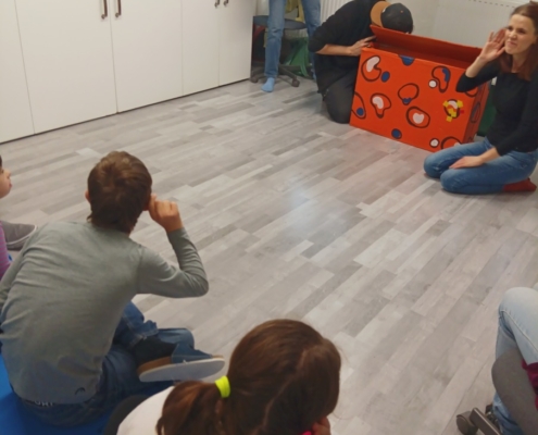 V pátek proběhla v naší třídě D terapie loutkou