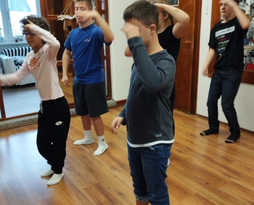 Dnes jsme tancovali,na téma dopravní prostředky