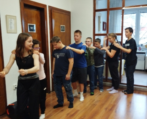 Dnes jsme tancovali,na téma dopravní prostředky