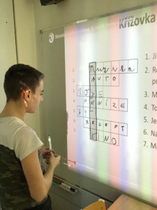 V jednotlivých předmětech procvičujeme probrané učivo a probíráme nové