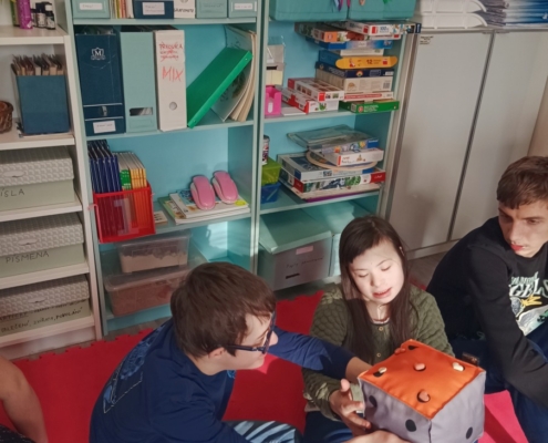 Tento týden proběhla v naší třídě D opět canisterapie