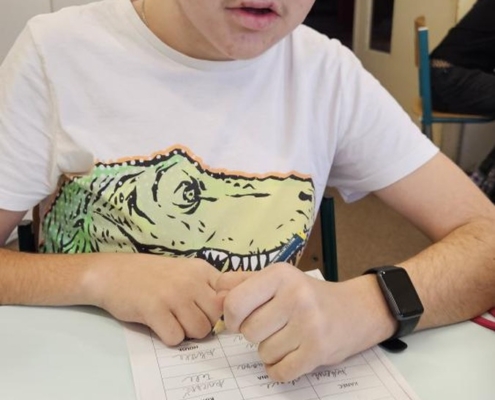 Ve výtvarné výchově tvoříme klauny, počítače do 100, 1000, násobíme a dělíme