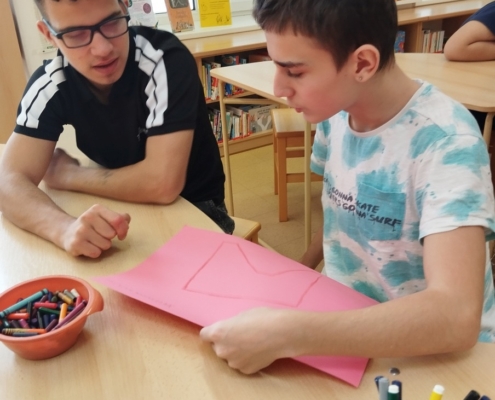 vyprávění o knize s názvem Dědeček v růžových kalhotách