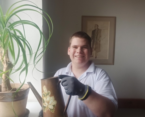 Některé školní pokojovky už dlouho čekaly na přesazování