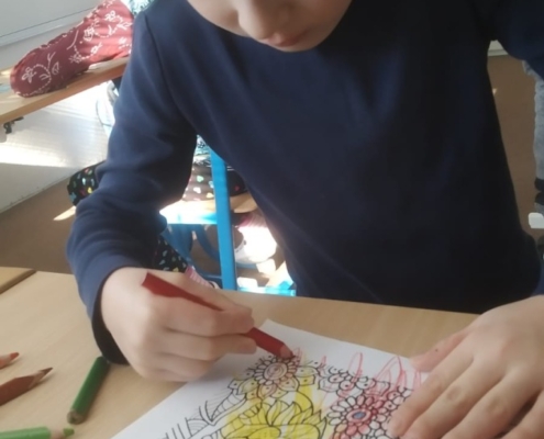 Zpívání a hraní na kytaru s paní Ivonkou, karetní hry
