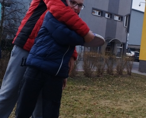zacvičit i na nedalekém workout hřišti