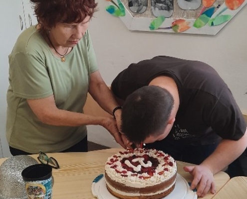 Zdenda má dnes narozeniny a my máme přání jediný, hodně zdraví a štěstí