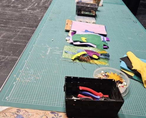 žádné představení, ale všichni si vyrobili krásnou loutku.