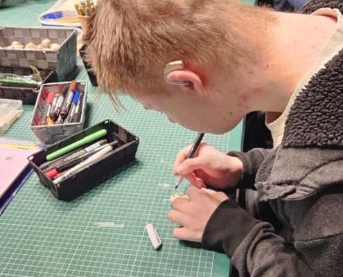 žádné představení, ale všichni si vyrobili krásnou loutku.