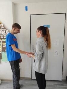 Čenda dnes s námi ve třídě oslavil své včerejší narozeniny