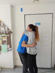 Čenda dnes s námi ve třídě oslavil své včerejší narozeniny