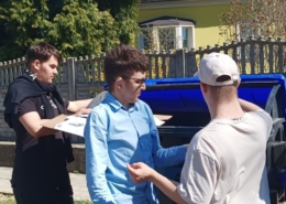 před prodlouženým víkendem poklidili a vynesli pár krabic do tříděného odpadu