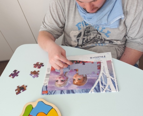 pobyt na školní zahradě, hrátky se zvířátky, puzzle, vybarvování, vkládačky