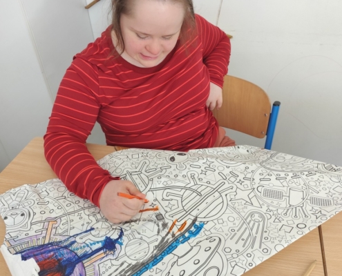 pobyt na školní zahradě, hrátky se zvířátky, puzzle, vybarvování, vkládačky