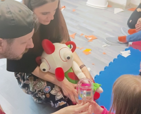 Terapii loutkou se k nám přidali kamarádi ze třídy H