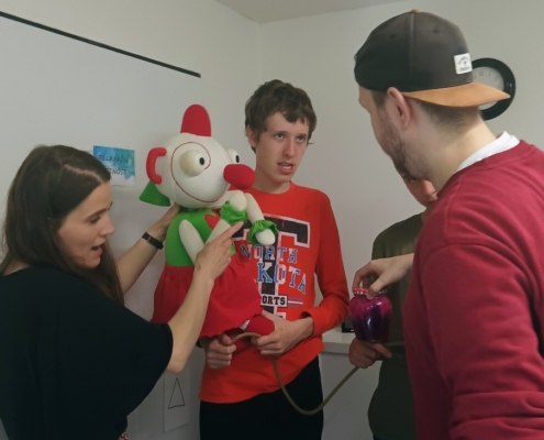 Terapii loutkou se k nám přidali kamarádi ze třídy H