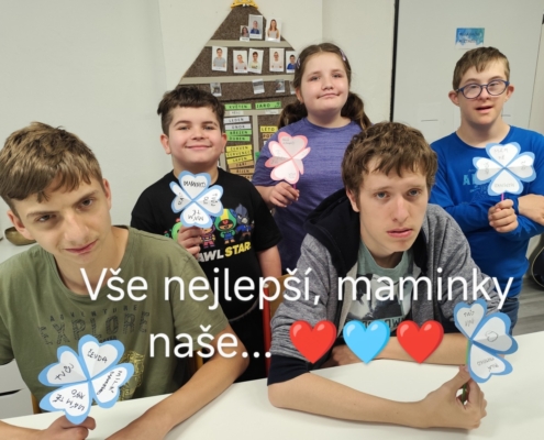 tentokrát nesl především výrobou drobného dárečku pro maminky