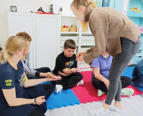 V úterý proběhla v naší třídě D Canisterapie