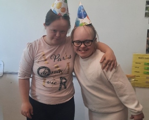 akce-318-006 Emmičko dneska slavíš, to je Tvůj den