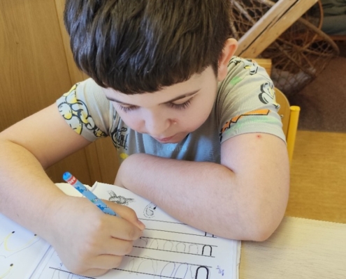 k procházce v lesíku, učili jsme se - počítání, čtení, psaní, manipulační činnosti