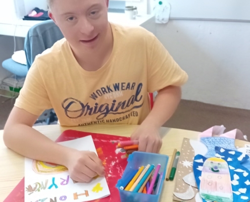 dnes žáčci relaxovali při vybarvování mandal