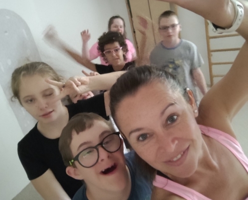 , knížkové puzzle, dětské hudební nástroje, jen tak si skládat a tvořit srdíčko