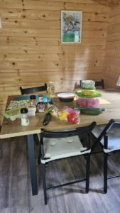 Dnes proběhla na školní zahradě grilovačka třídy E