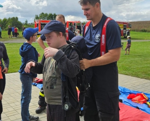 akce-443-016 jsme navštívili dobrovolné hasiče v Ludgeřovicích