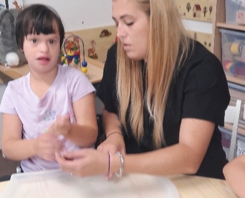 Školní rok jsme ve třídě H zahájili aktivně i tvořivě.