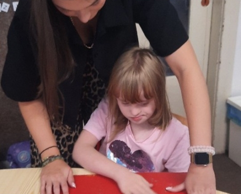 Školní rok jsme ve třídě H zahájili aktivně i tvořivě.